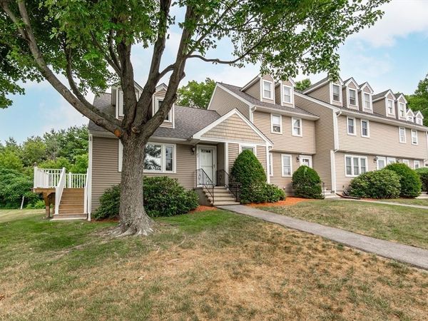 87 Merrimack Meadows Ln, Unit 87, Tewksbury, MA 01876