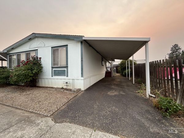 1430 Chestnut Street, Unit 26, Clarkston, WA 99403