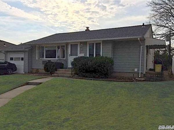 161 Dartmouth Drive , Hicksville, NY 11801
