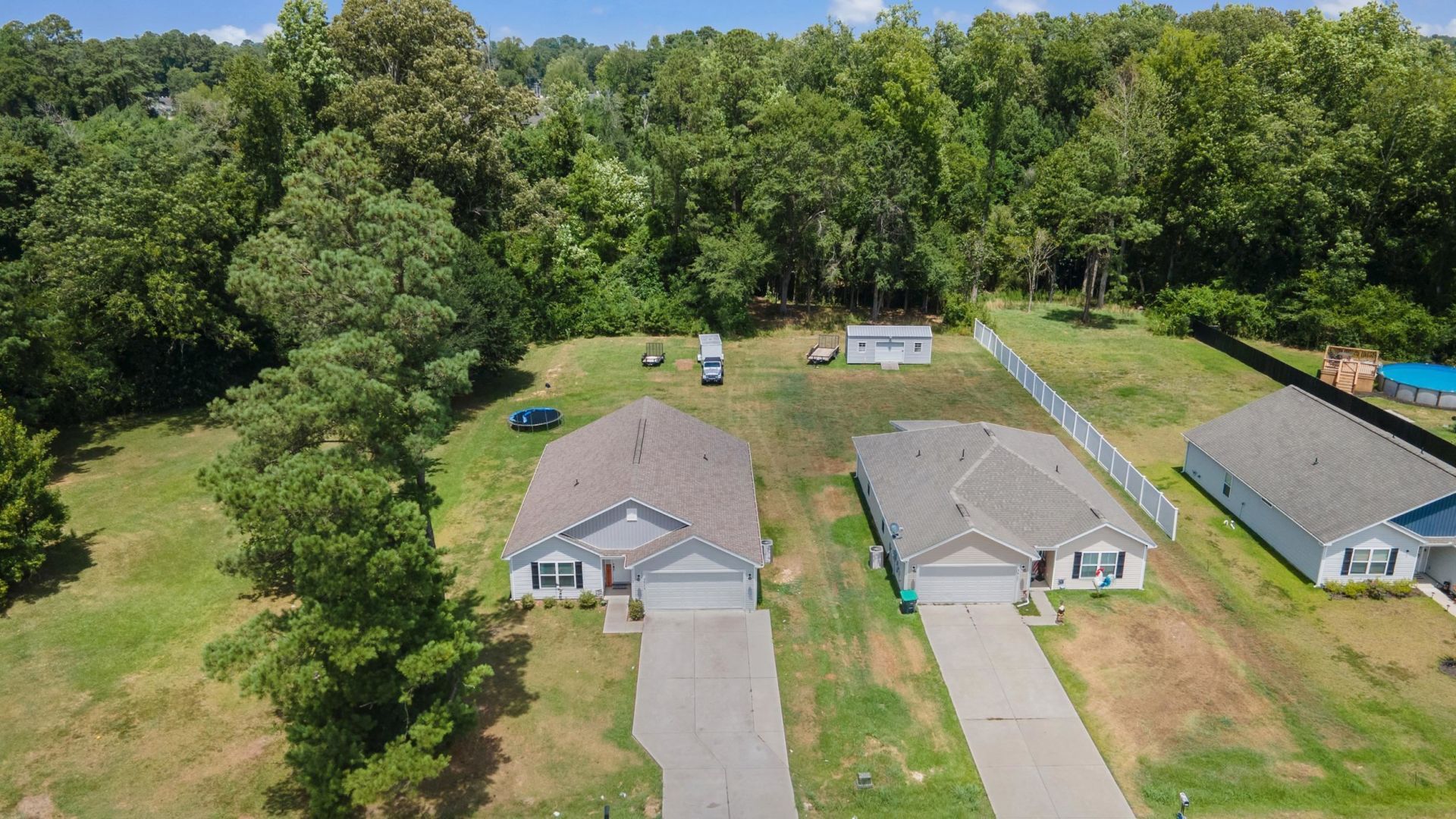 3911 Lake Dr.  Photo 7