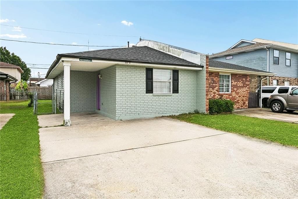 3623 SHANGRI LA Drive , Chalmette, LA 70043