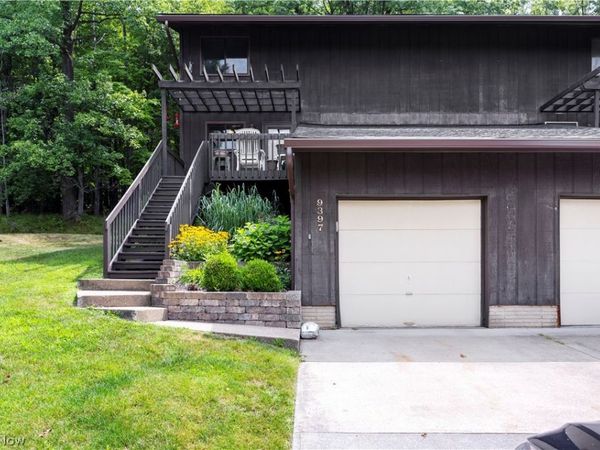 9397 Bassett Lane, North Royalton, OH 44133