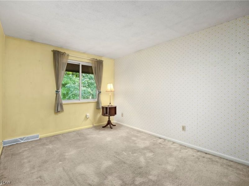9397 Bassett Lane, North Royalton, OH 44133 Photo 16