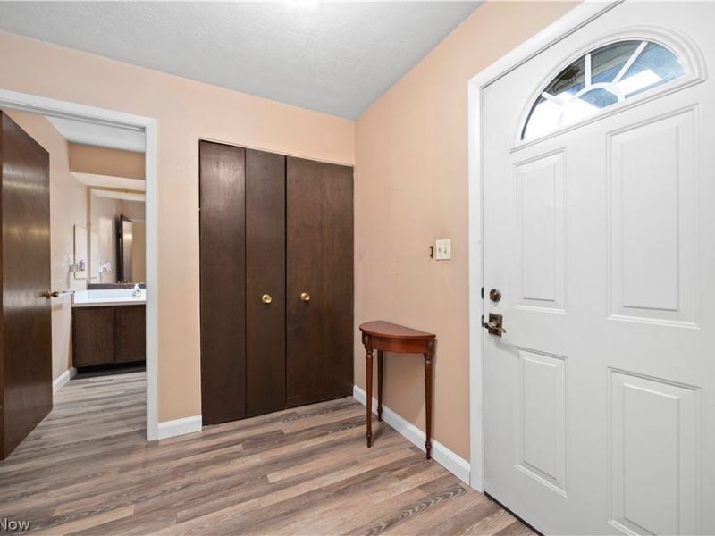 9397 Bassett Lane, North Royalton, OH 44133 Photo 4