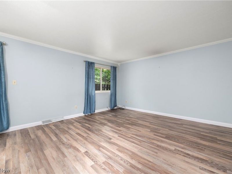 9397 Bassett Lane, North Royalton, OH 44133 Photo 7