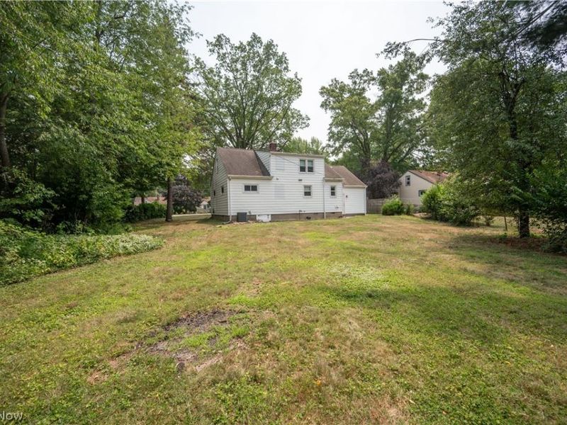 7463 Johnnycake Ridge Road, Mentor, OH 44060 Photo 12