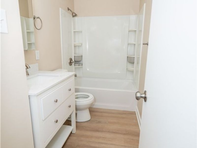 7463 Johnnycake Ridge Road, Mentor, OH 44060 Photo 5