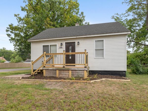 35809 Manila Avenue, Westland, MI 48186