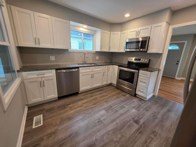 40 N Gould Road, Columbus, OH 43209 Photo 11