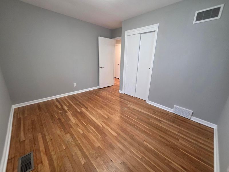 40 N Gould Road, Columbus, OH 43209 Photo 20
