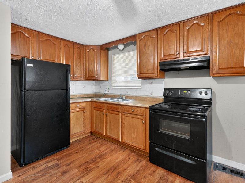 3385 Bruceton Avenue , Columbus, OH 43232 Photo 11