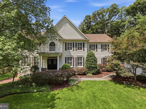 9704 MILL RUN DRIVE, GREAT FALLS, VA 22066
