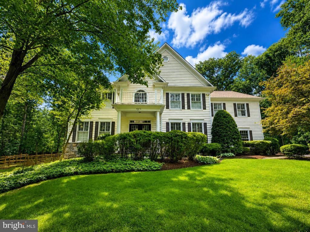 9704 Mill Run Drive , Great Falls, VA 22066 Main Photo