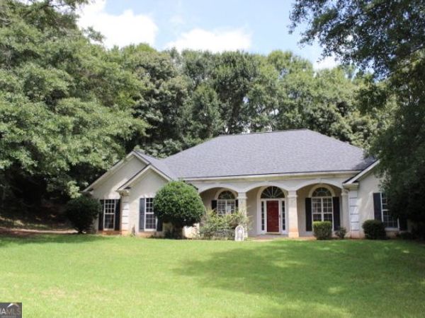 202 Foxdale Court, Lagrange, GA 30240