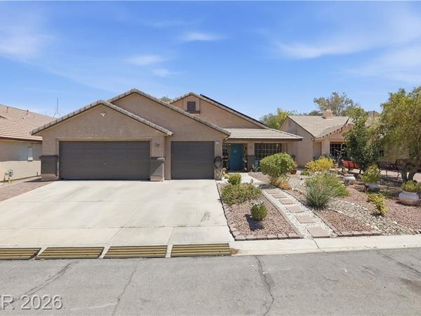 2730 Meadow Spring Court, Las Vegas, NV 89156
