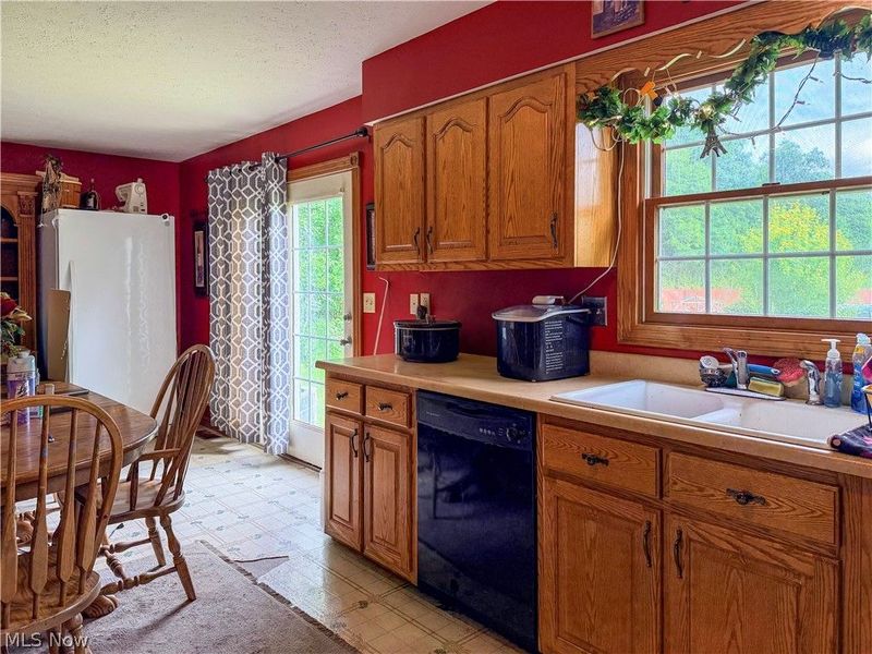 412 Lattimer Road W, Shiloh, OH 44878 Photo 10