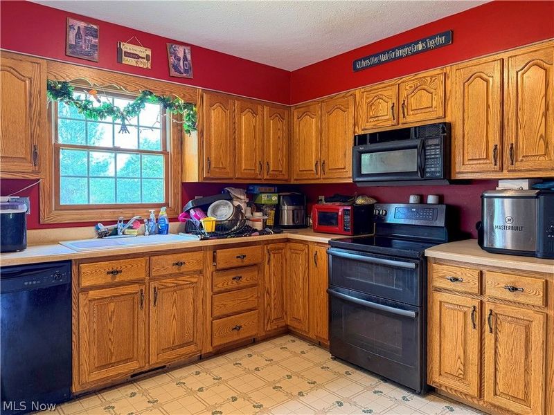 412 Lattimer Road W, Shiloh, OH 44878 Photo 8