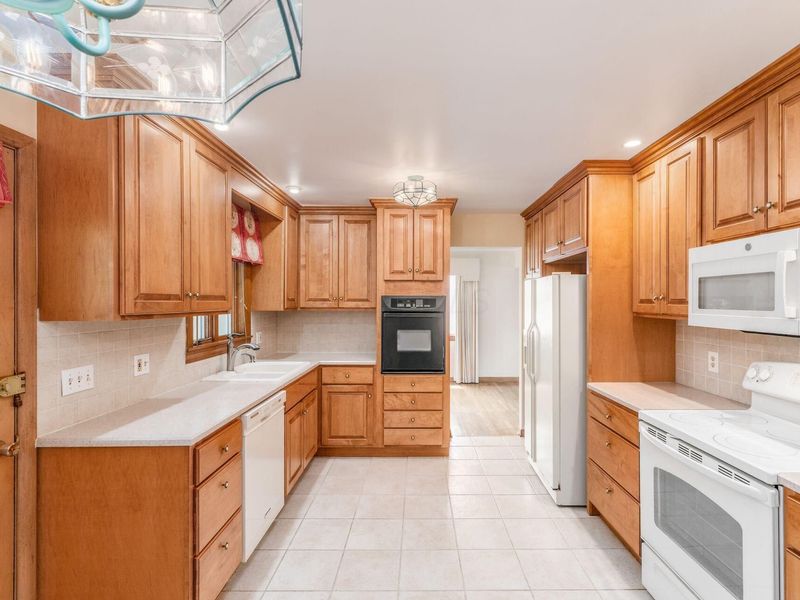 3628 Clearview Avenue, Columbus, OH 43220 Photo 3