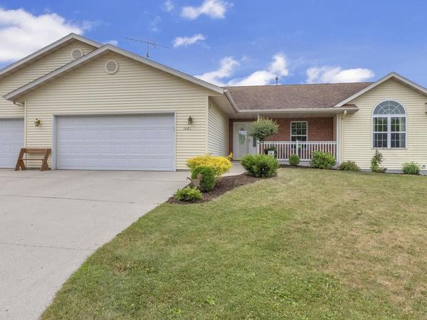 1223 Huron TRAIL, Sheboygan Falls, WI 53085