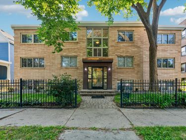 2507 Bryant Avenue S, Unit 204, Minneapolis, MN 55405