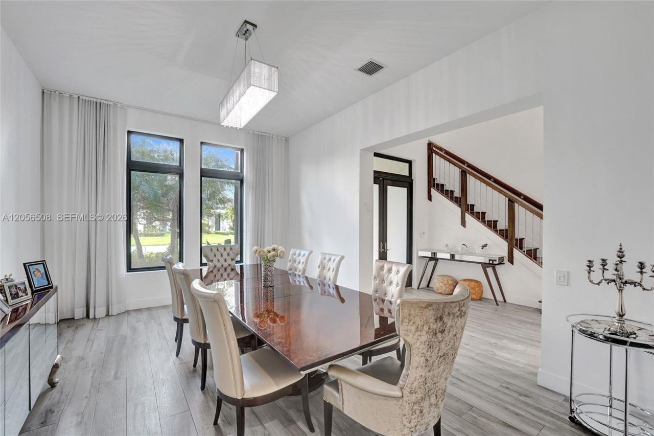 5742 E Brookfield Cir E , Hollywood, FL 33312 Photo