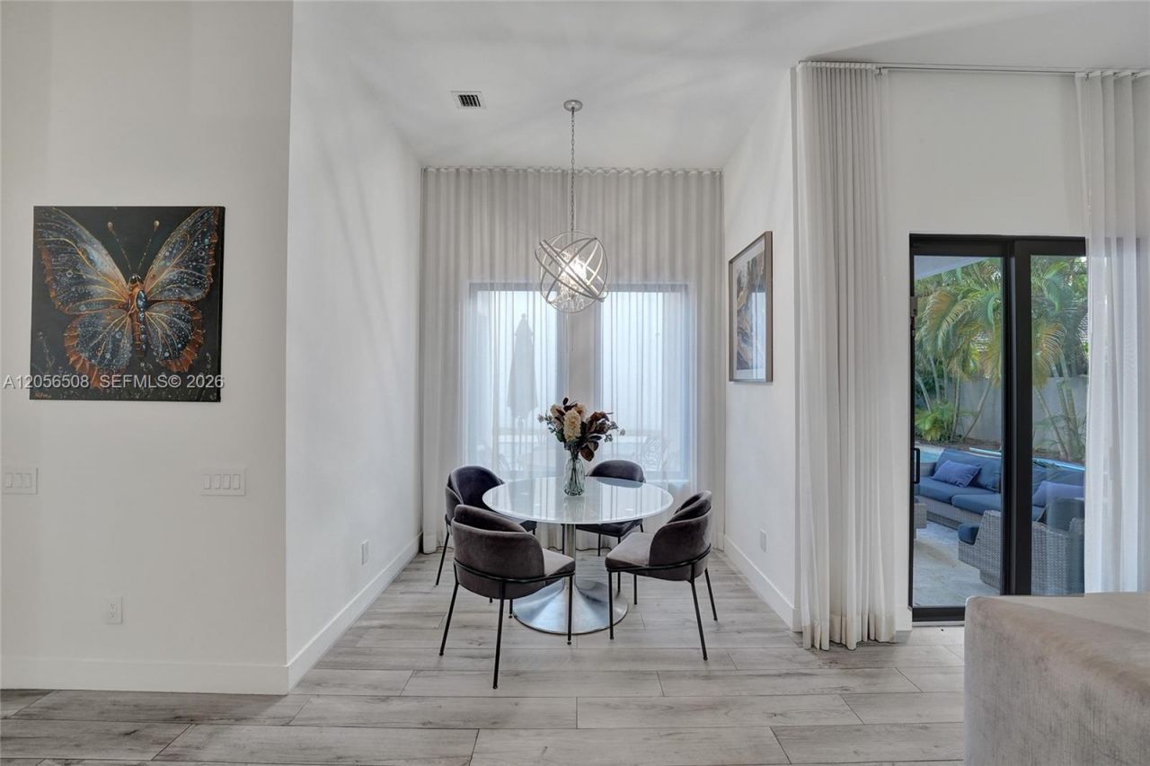 5742 E Brookfield Cir E , Hollywood, FL 33312 Photo