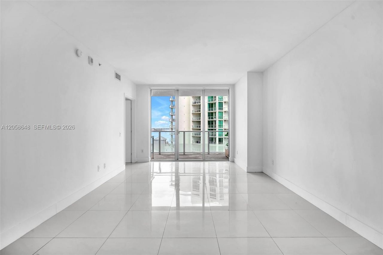 1300 Brickell Bay Dr, Unit 2005, Miami, FL 33131 Photo