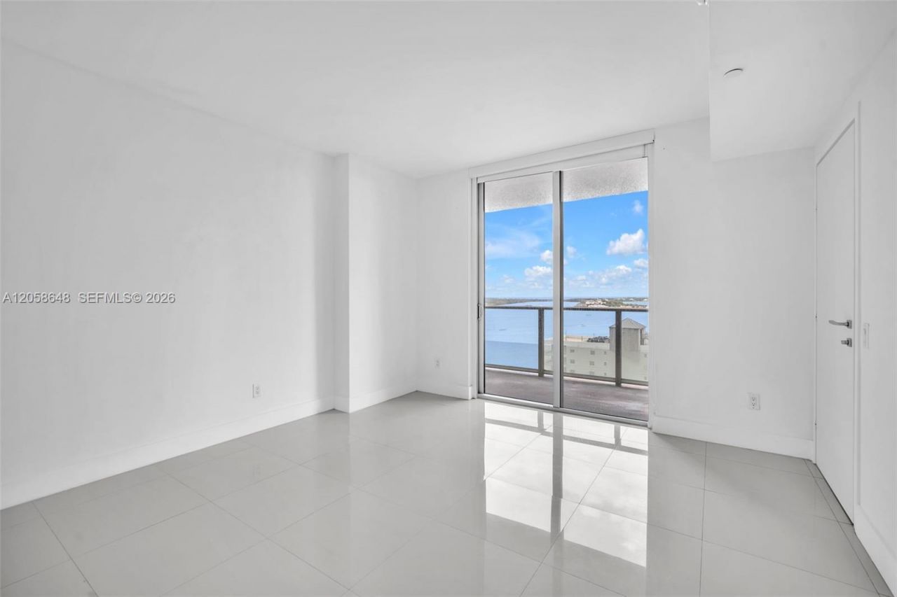 1300 Brickell Bay Dr, Unit 2005, Miami, FL 33131 Photo
