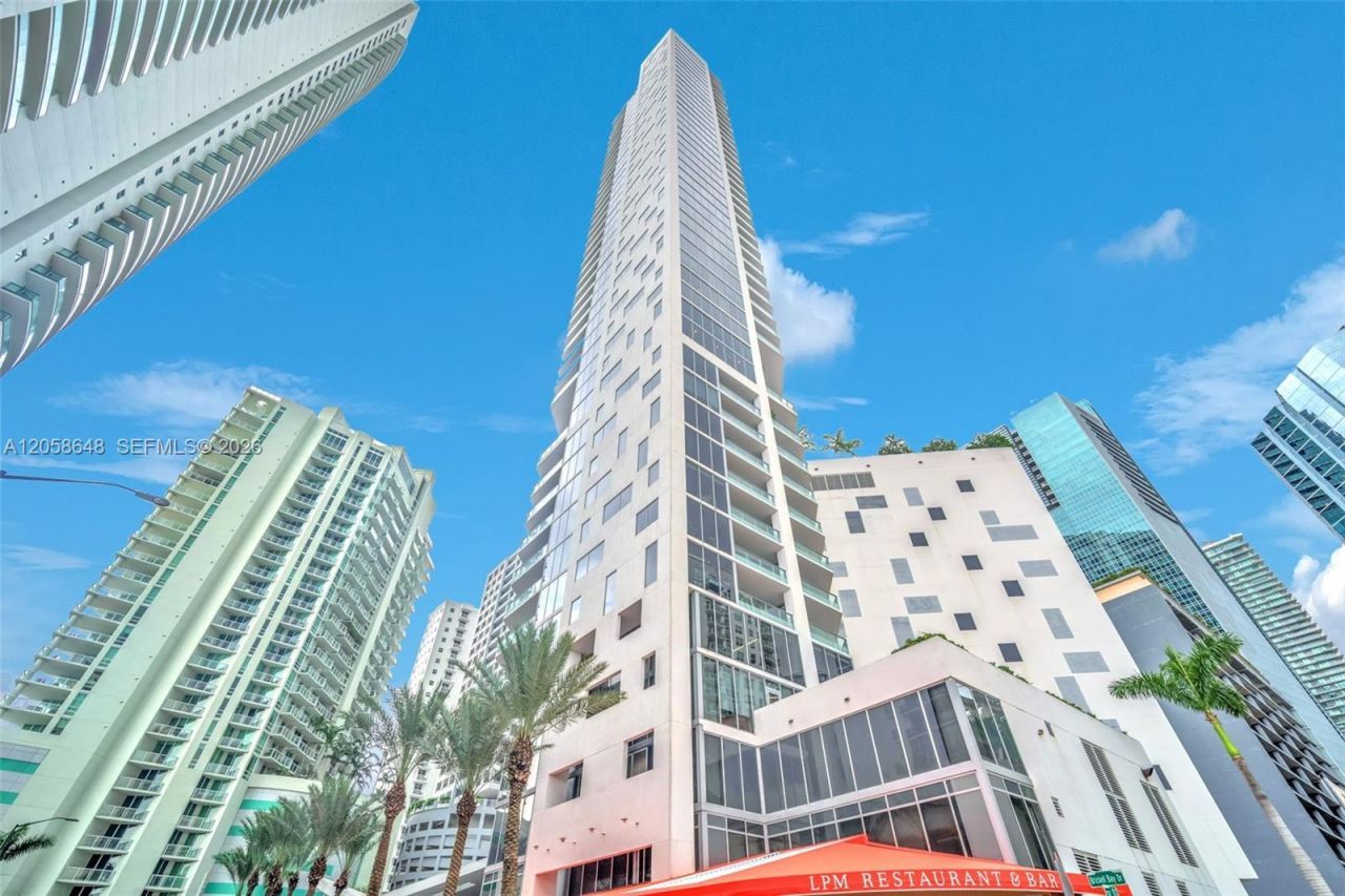1300 Brickell Bay Dr, Unit 2005, Miami, FL 33131 Photo