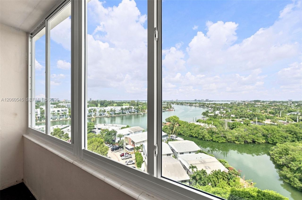 7441 Wayne Ave , Unit 10C, Miami Beach, FL 33141 Photo