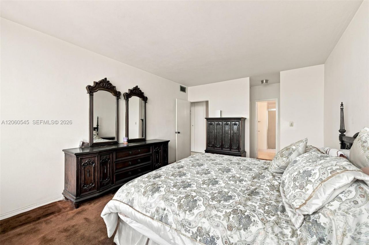 7441 Wayne Ave , Unit 10C, Miami Beach, FL 33141 Photo
