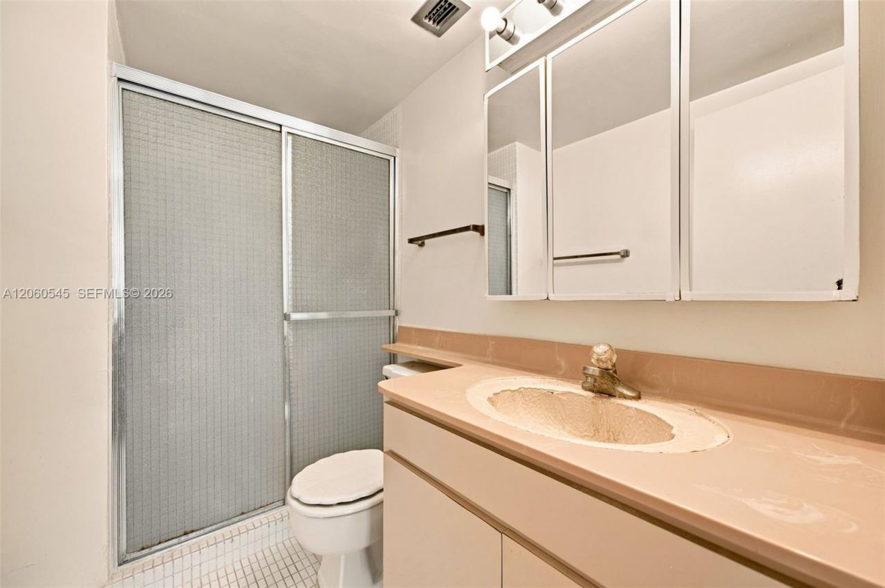 7441 Wayne Ave , Unit 10C, Miami Beach, FL 33141 Photo