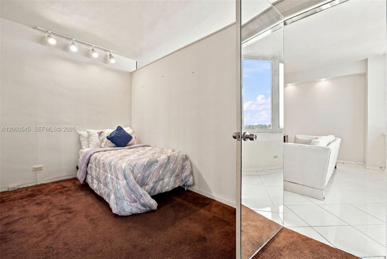 7441 Wayne Ave , Unit 10C, Miami Beach, FL 33141 Photo