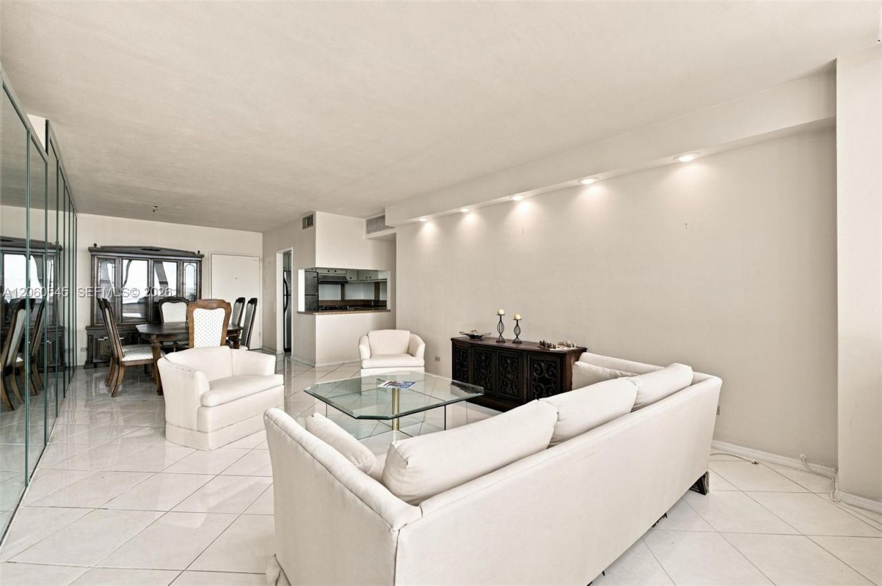 7441 Wayne Ave , Unit 10C, Miami Beach, FL 33141 Photo