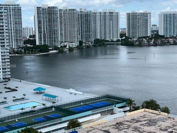 250 174th St, Unit 1808, Sunny Isles Beach, FL 33160