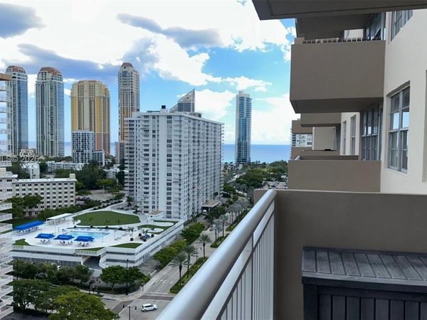 250 174th St, Unit 1808, Sunny Isles Beach, FL 33160