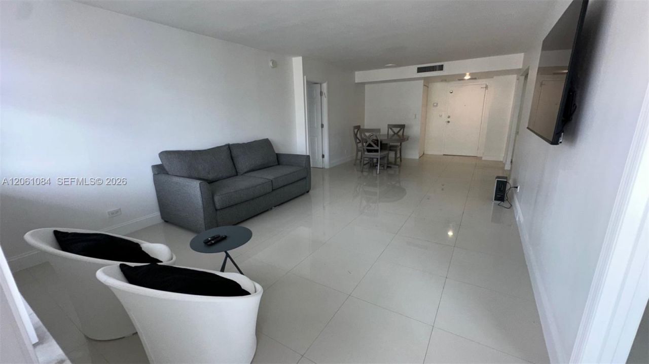 250 174th St, Unit 1808, Sunny Isles Beach, FL 33160 Photo