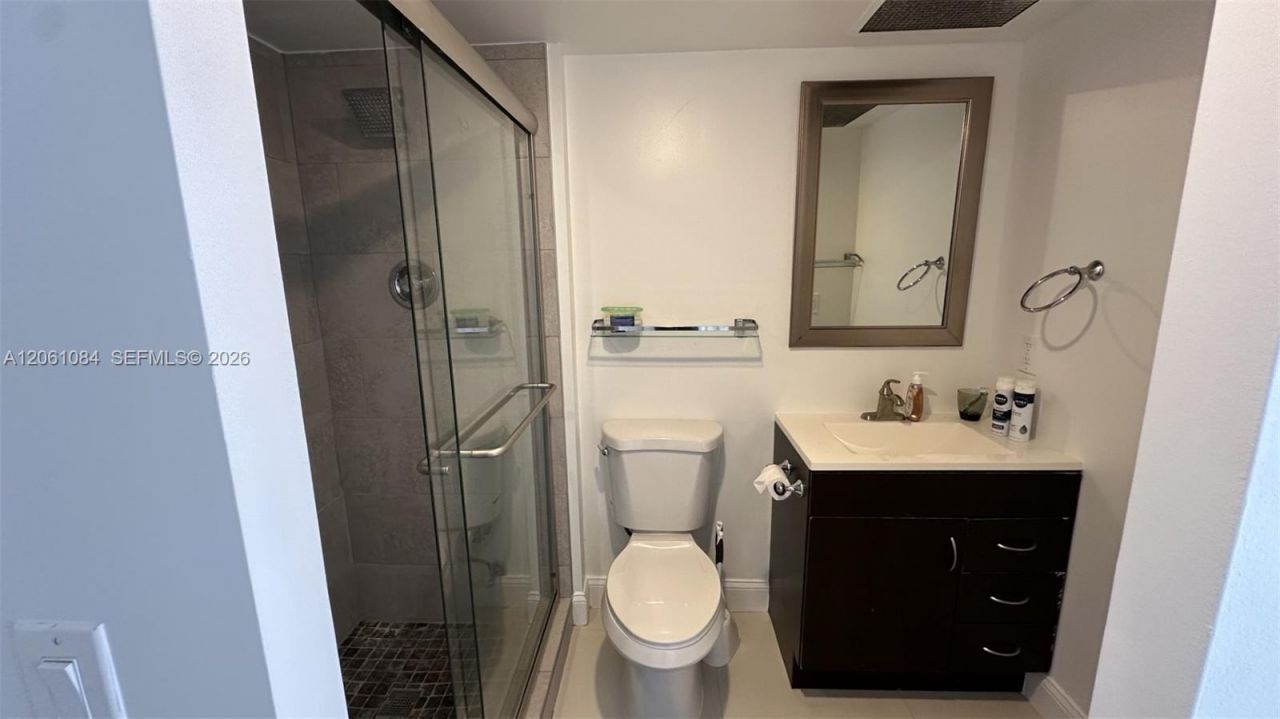 250 174th St, Unit 1808, Sunny Isles Beach, FL 33160 Photo