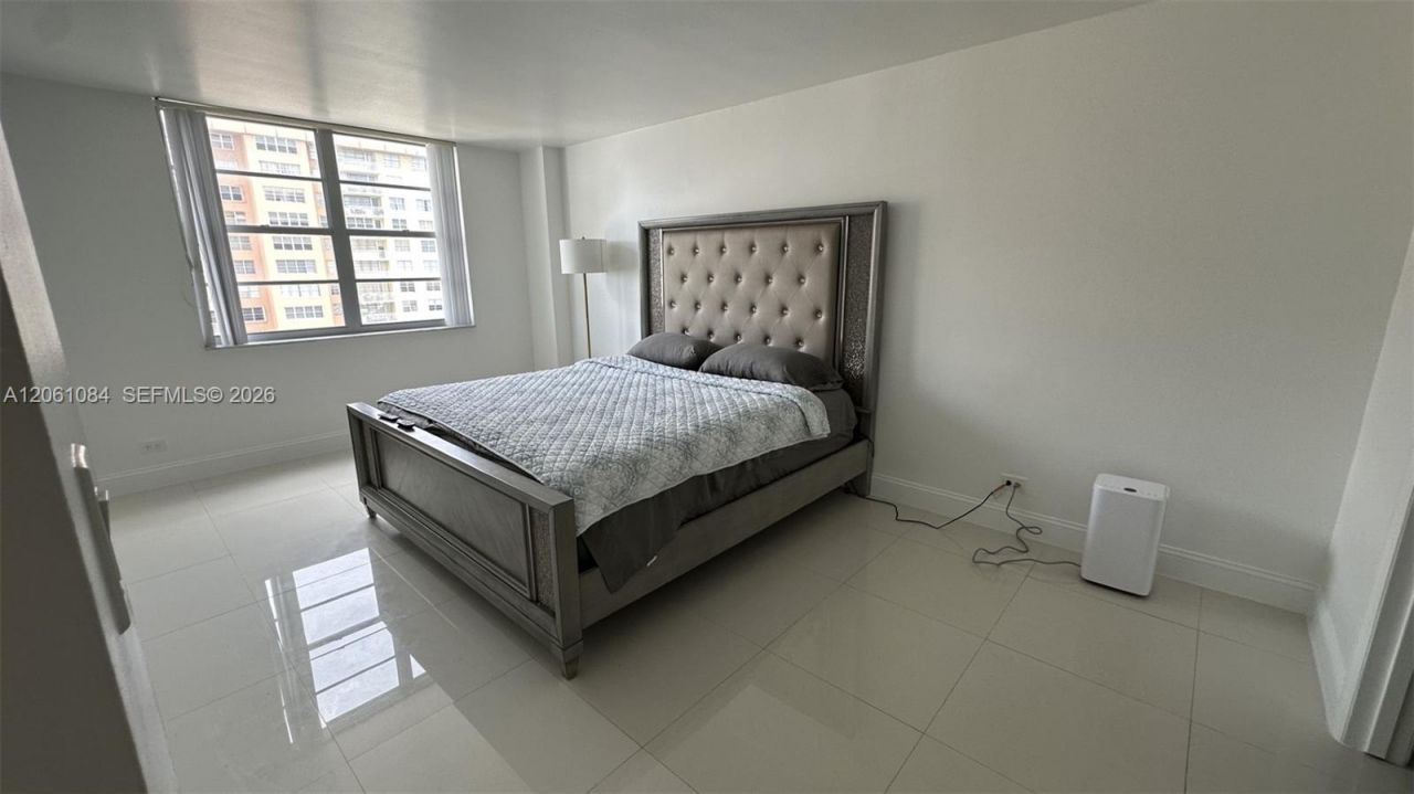 250 174th St, Unit 1808, Sunny Isles Beach, FL 33160 Photo