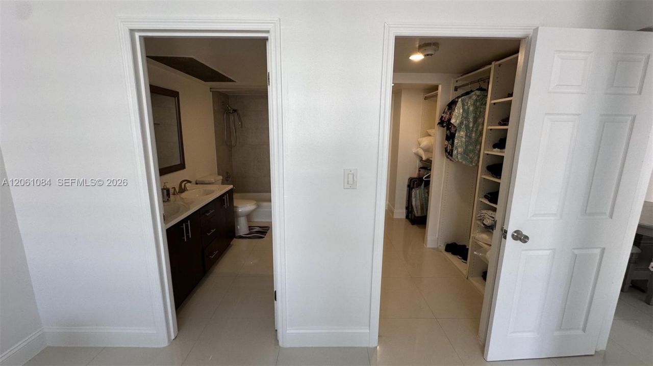 250 174th St, Unit 1808, Sunny Isles Beach, FL 33160 Photo