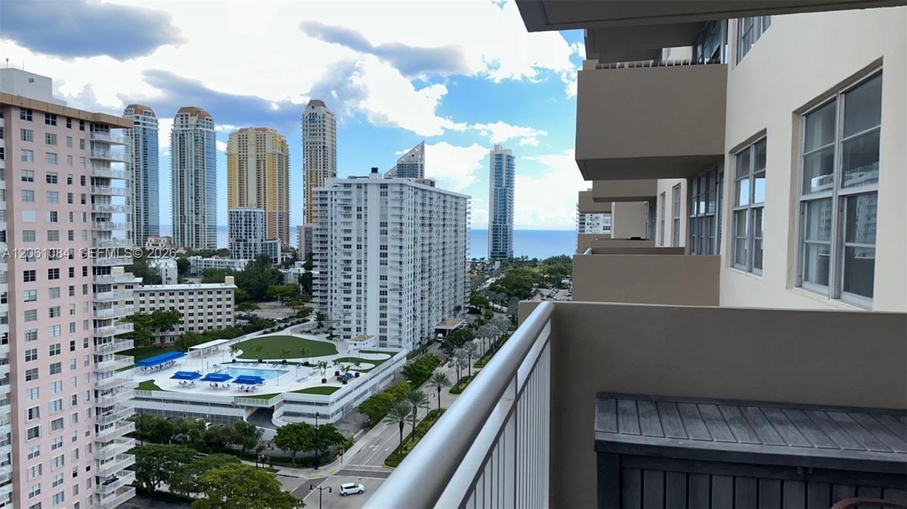 250 174th St, Unit 1808, Sunny Isles Beach, FL 33160 Photo