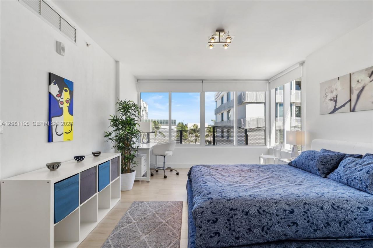 2155 Washington , Unit 401, Miami Beach, FL 33139 Photo