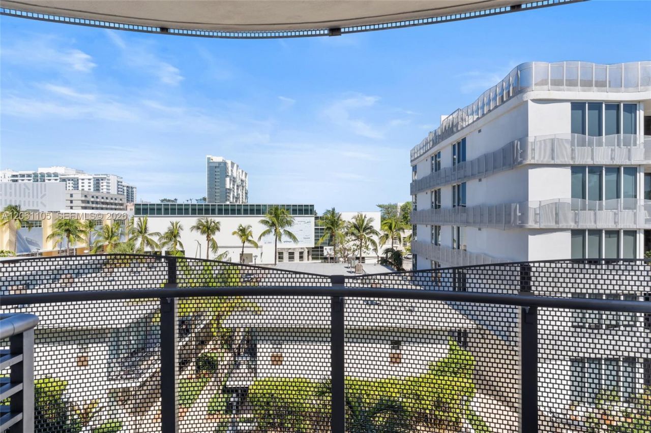 2155 Washington , Unit 401, Miami Beach, FL 33139 Photo
