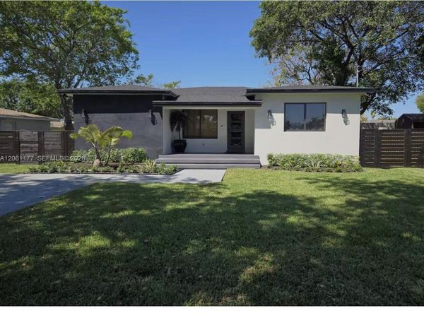 904 NW 6th Ter , Hallandale Beach, FL 33009