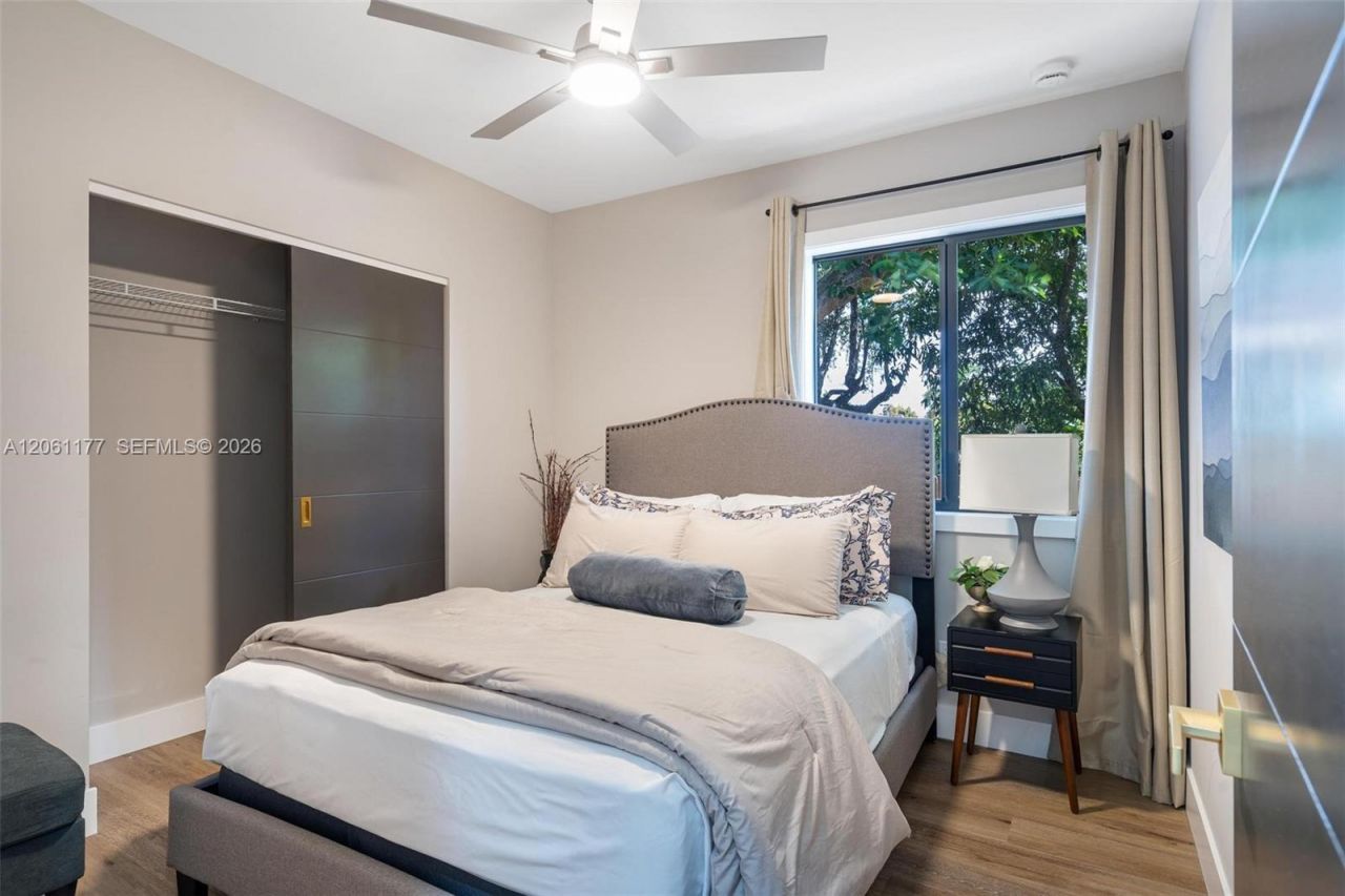 904 NW 6th Ter, Hallandale Beach, FL 33009 Photo