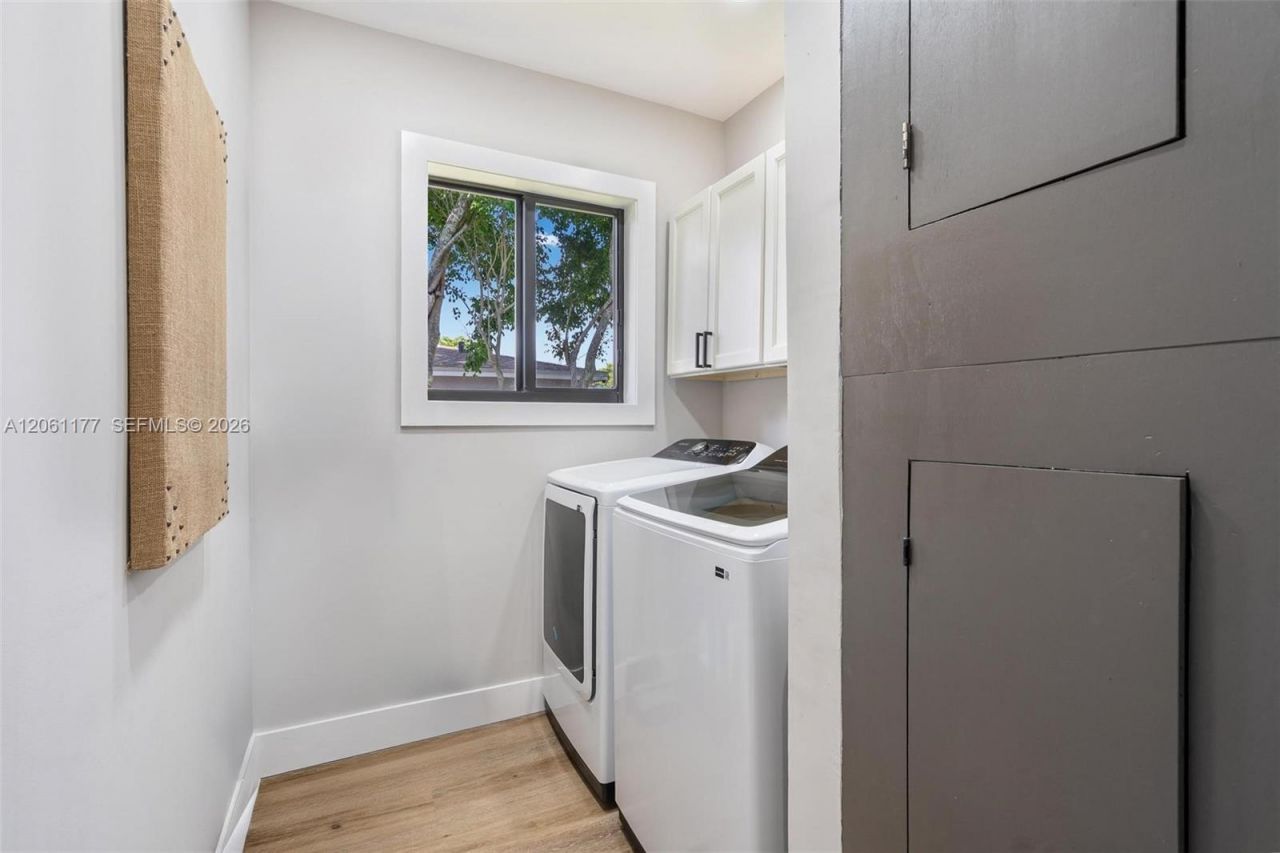 904 NW 6th Ter, Hallandale Beach, FL 33009 Photo