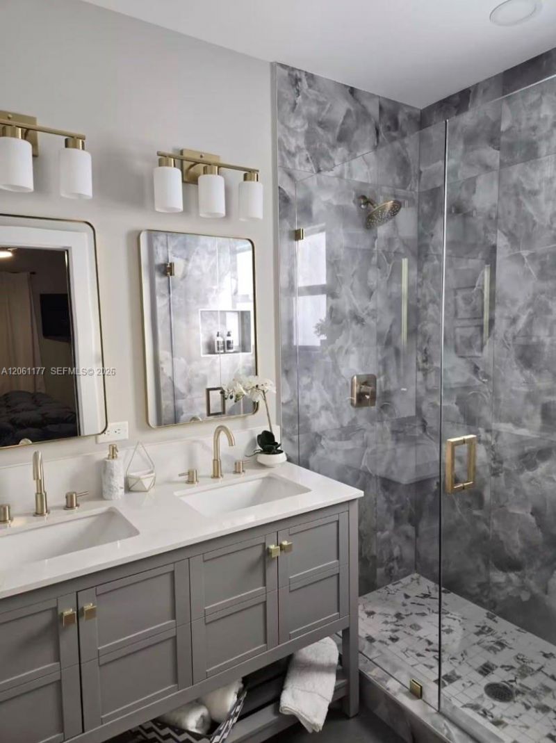 904 NW 6th Ter, Hallandale Beach, FL 33009 Photo