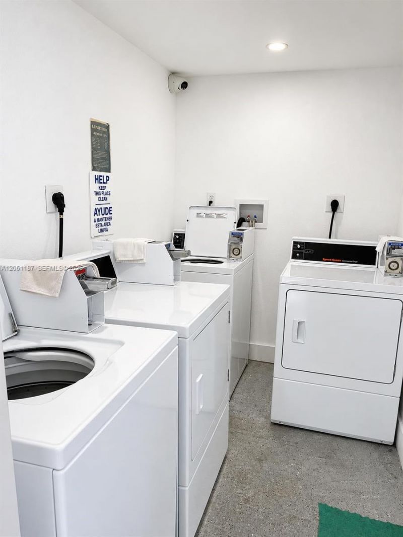 739 SW 9th St , Unit 4, Miami, FL 33130 Photo