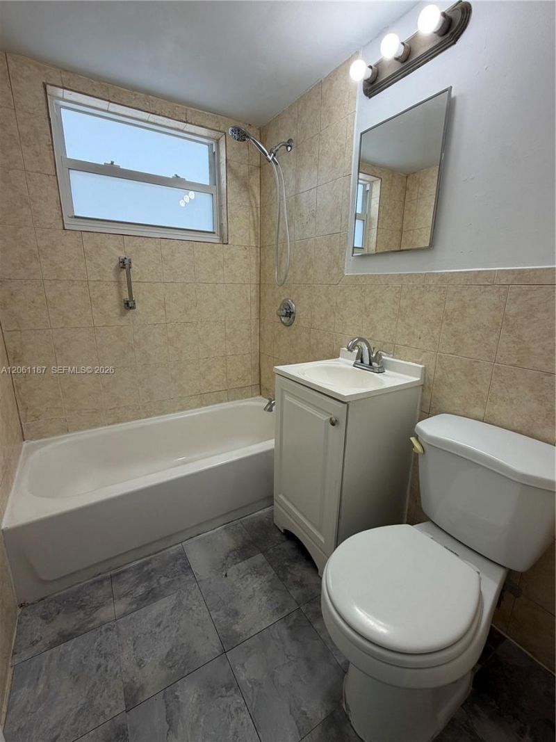 739 SW 9th St , Unit 4, Miami, FL 33130 Photo