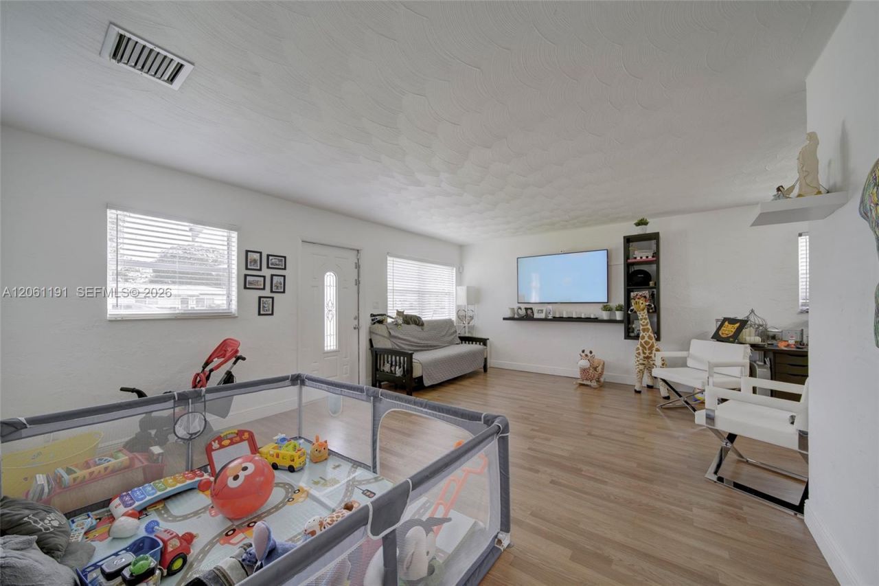 6433 SW 25th St , Unit 6433, Miramar, FL 33023 Photo